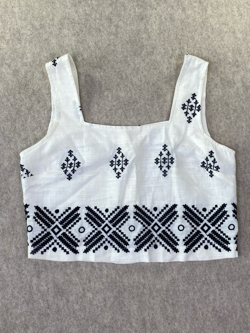 Haute Hippie Linen Blend Crop Tank with Embroidered Geometric Detail Size Medium
